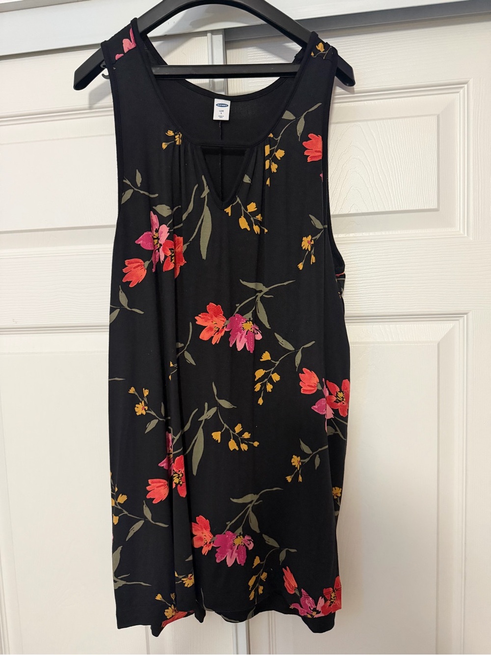 Old Navy Luxe Black Floral Scoop Keyhole Tank Tunic – Size Large